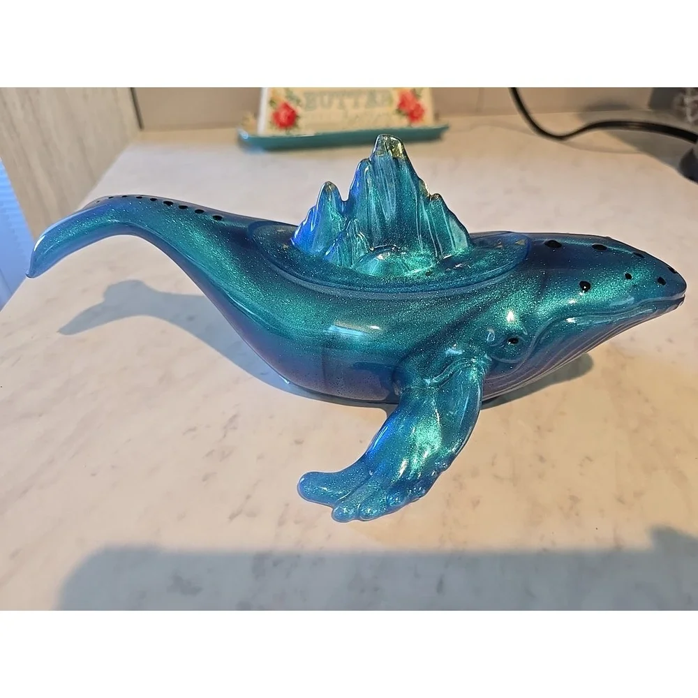 Resin Blue Whale Decoration Gift Trinket Holder Handmade. 630